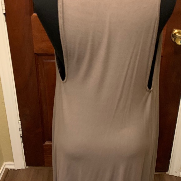 Tan vest - Picture 2 of 3